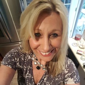 Meet your Posher, Sherry